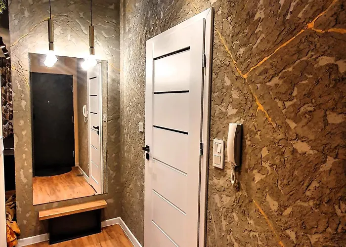 Warta Towers Z Parkingiem Познань