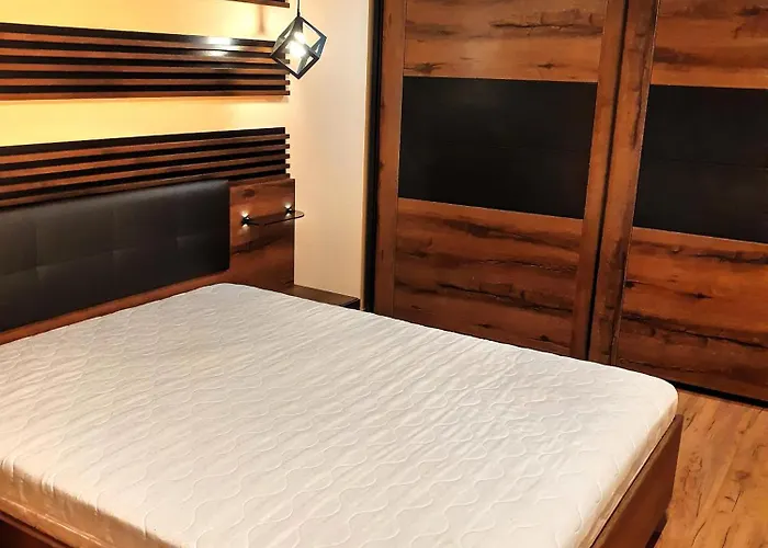 Warta Towers Z Parkingiem